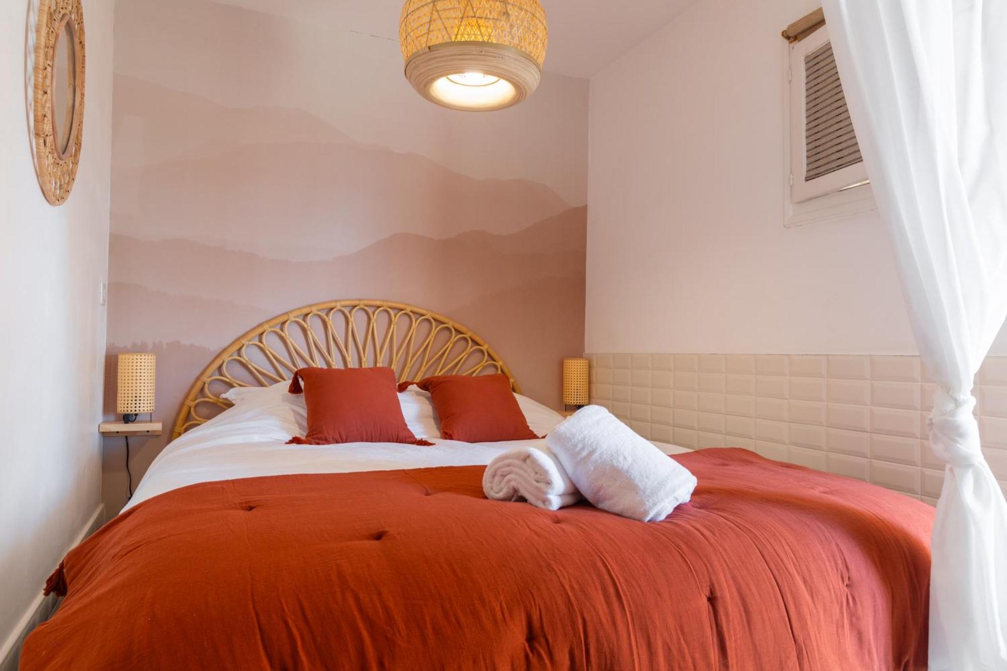 Cosy, Piscine, Clim, Parking Prive - Proche - Arrivee Autonome - Lit Queen Size * La Seyne-sur-Mer