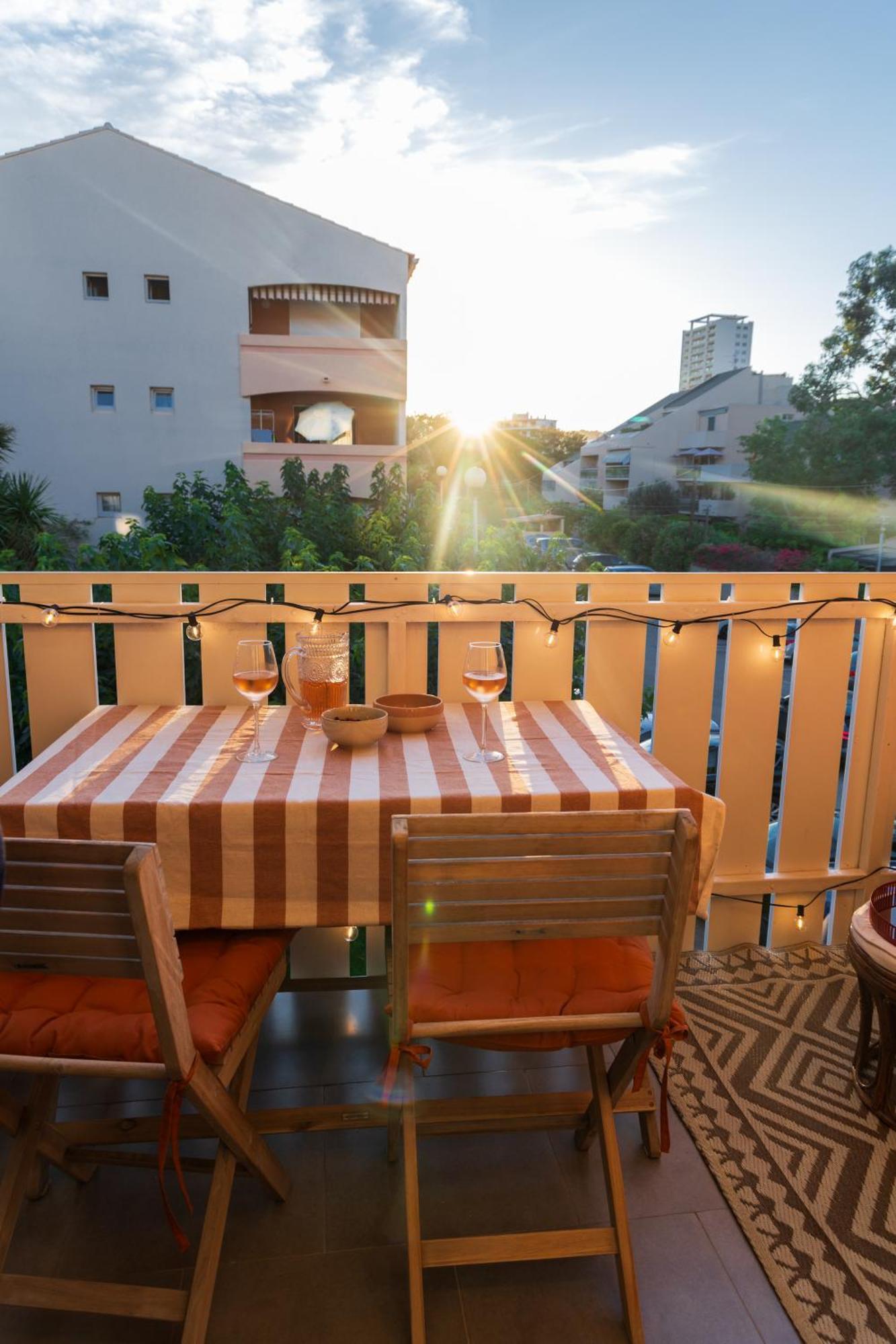 Cosy, Piscine, Clim, Parking Prive - Proche - Arrivee Autonome - Lit Queen Size Apartment
