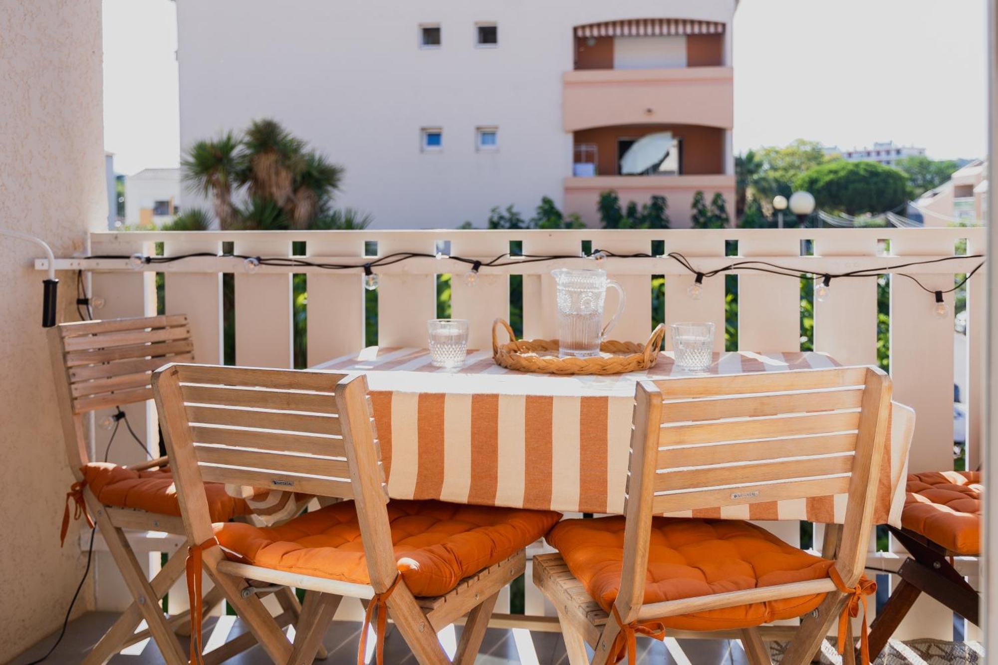 Cosy, Piscine, Clim, Parking Prive - Proche - Arrivee Autonome - Lit Queen Size * La Seyne-sur-Mer
